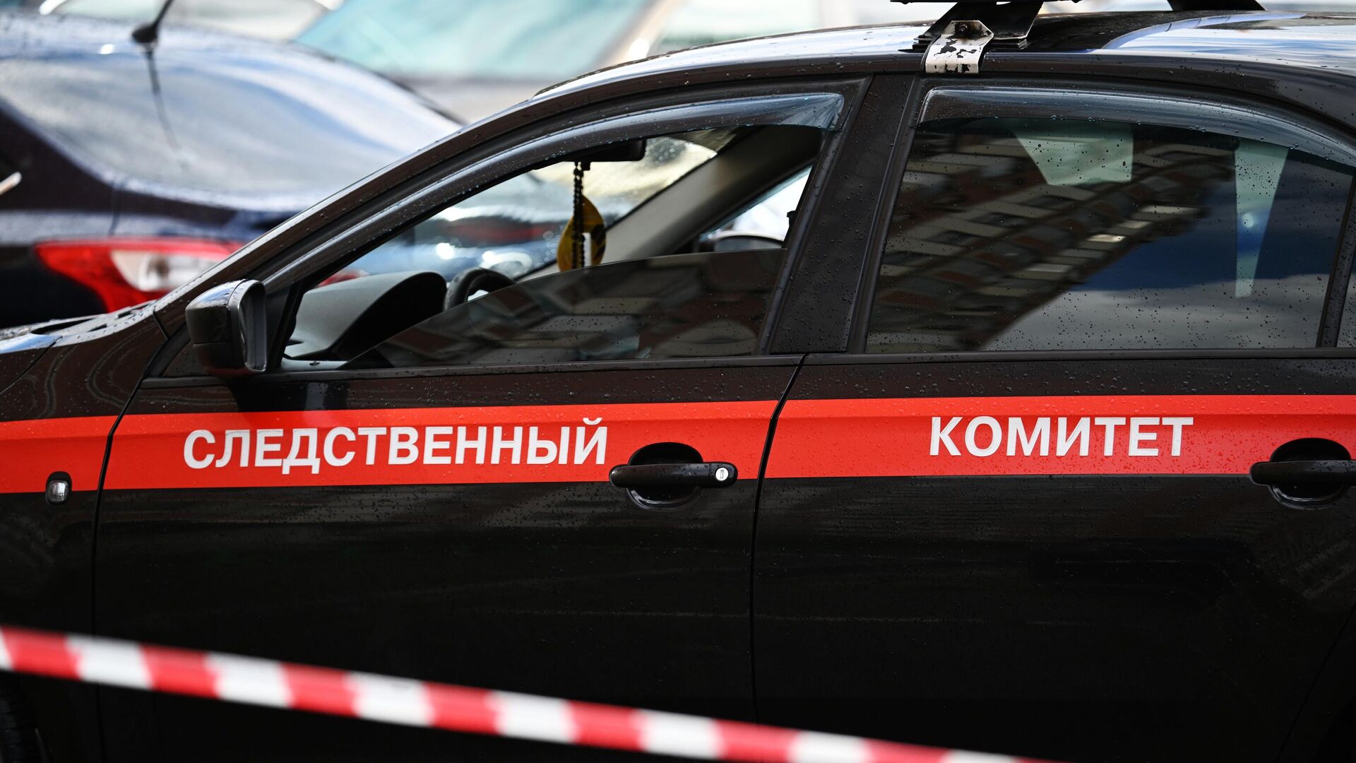 В Саратове девочка погибла из-за падения на нее скульптуры